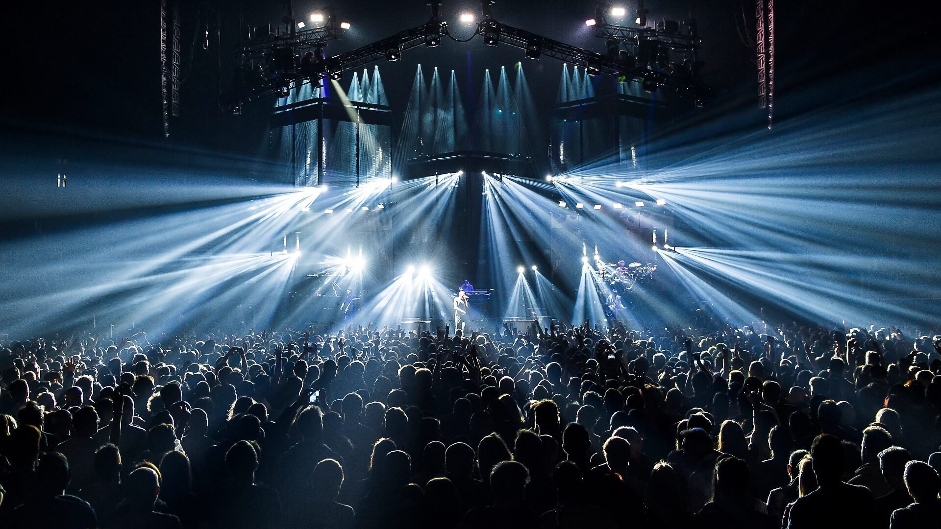 Летний вечер при свечах. Два рояля